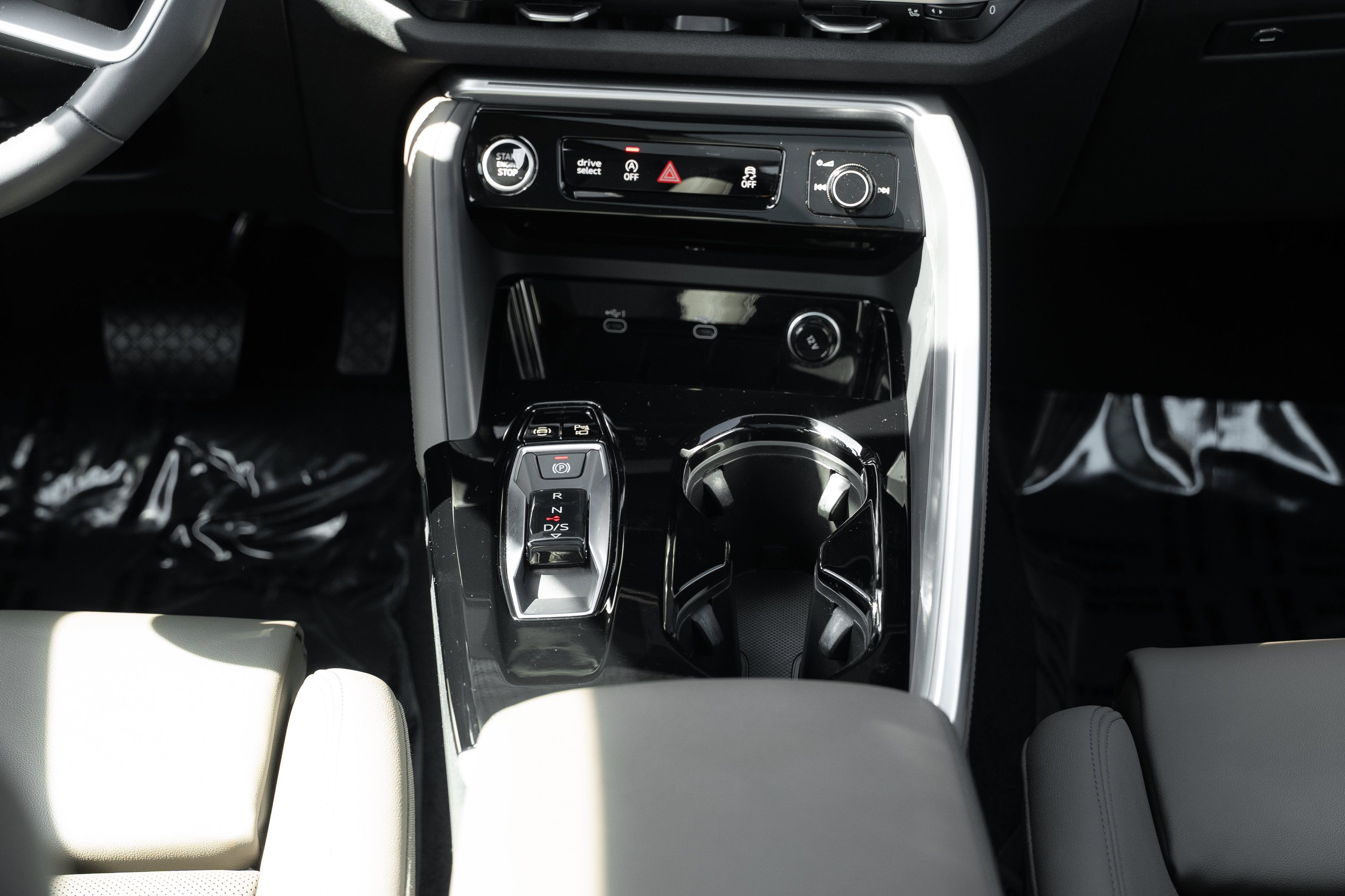 Certified 2025 Audi Q5 Premium w/ Premium Plus AWD/4WD image 17