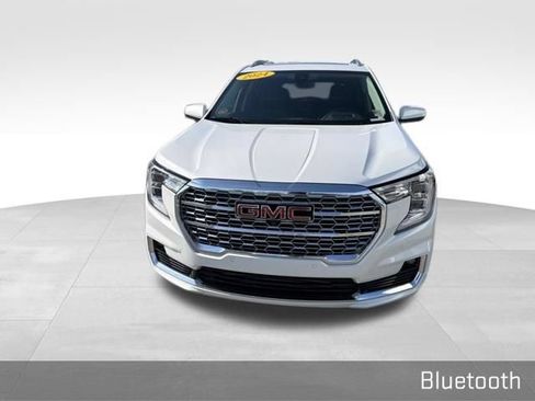 Used 2024 GMC Terrain Denali w/ Denali Premium Package AWD/4WD image 5