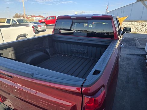 Used 2021 Chevrolet Silverado 1500 High Country image 9