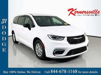 Used 2026 Chrysler Pacifica Select FWD video 1