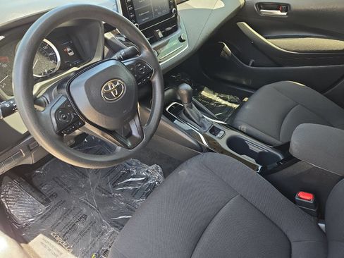 Used 2020 Toyota Corolla LE FWD image 9