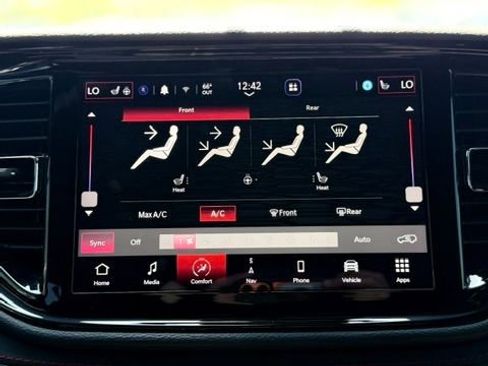 Used 2023 Dodge Durango GT AWD/4WD image 12