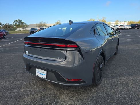 Used 2024 Toyota Prius LE image 4