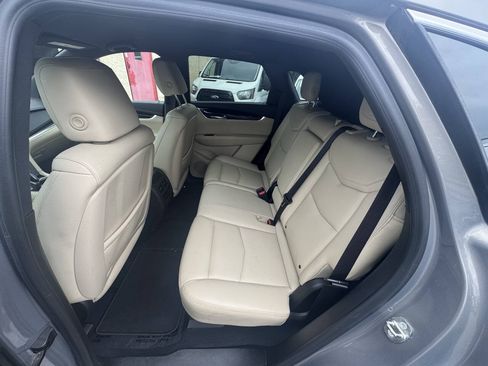 Used 2018 Cadillac XT5 FWD image 15