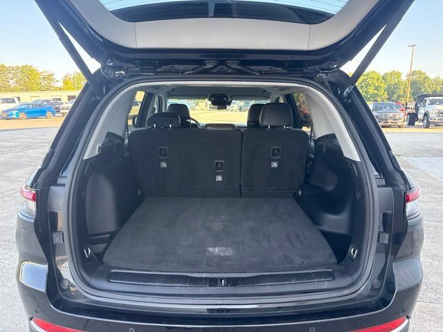 Used 2023 Jeep Grand Cherokee Limited w/ Luxury Tech Group II AWD/4WD image 14