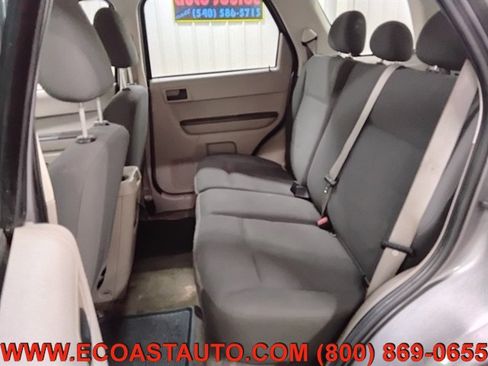 Used 2008 Ford Escape XLS AWD/4WD image 13