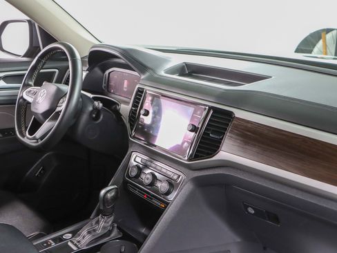 Used 2022 Volkswagen Atlas SE w/ Black Wheel Package image 26