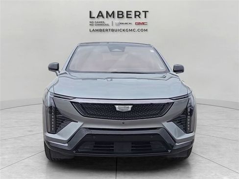 Used 2025 Cadillac Optiq Sport 2 w/ LPO, Floor Liner Package image 8