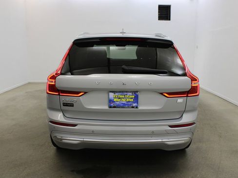 Used 2022 Volvo XC60 T8 Inscription Expression w/ Advanced Package AWD/4WD image 4
