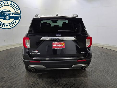 Used 2021 Ford Explorer Limited w/ Equipment Group 301A AWD/4WD image 12