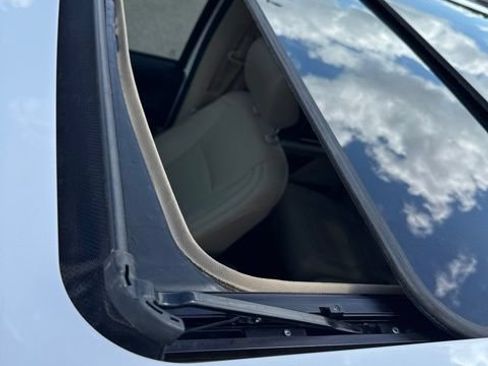 Used 2015 Ford F150 Lariat RWD image 14