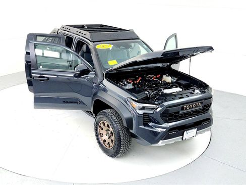 Certified 2025 Toyota Tacoma 4x4 Double Cab Hybrid image 21