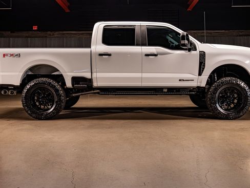 Used 2024 Ford F250 XL w/ STX Appearance Package image 11