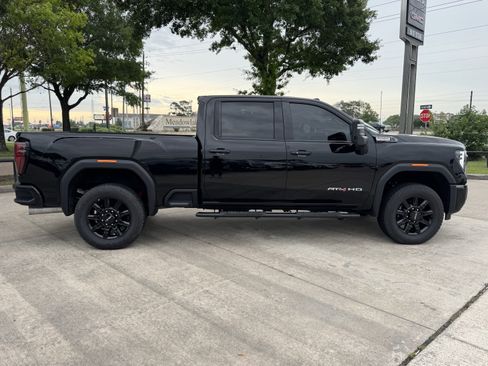 Used 2025 GMC Sierra 2500 AT4 AWD/4WD image 7