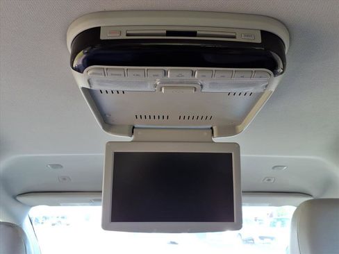 Used 2018 Chrysler Pacifica Touring-L image 13