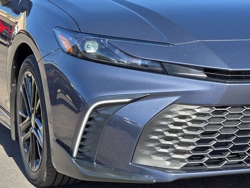 Used 2026 Toyota Camry SE w/ Convenience Package image 9