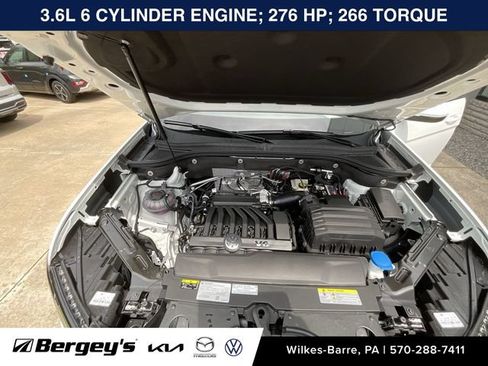 Used 2023 Volkswagen Atlas Cross Sport SE w/ Black Wheel Package AWD/4WD image 17