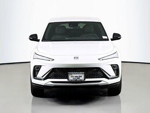 Used 2025 Buick Envista Sport Touring w/ Convenience I Package image 2