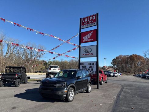 Used 2021 Ford Bronco Sport image 2
