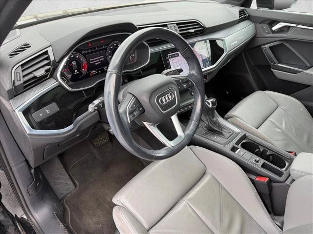 Used 2022 Audi Q3 2.0T Premium Plus AWD/4WD image 9
