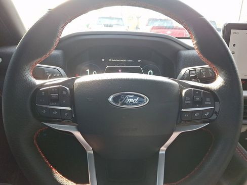 Used 2025 Ford Explorer ST image 21