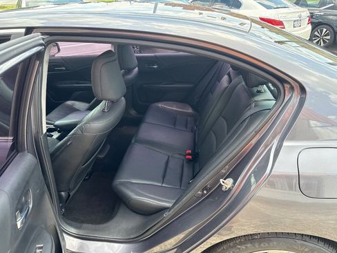 Used 2015 Honda Accord EX-L image 10