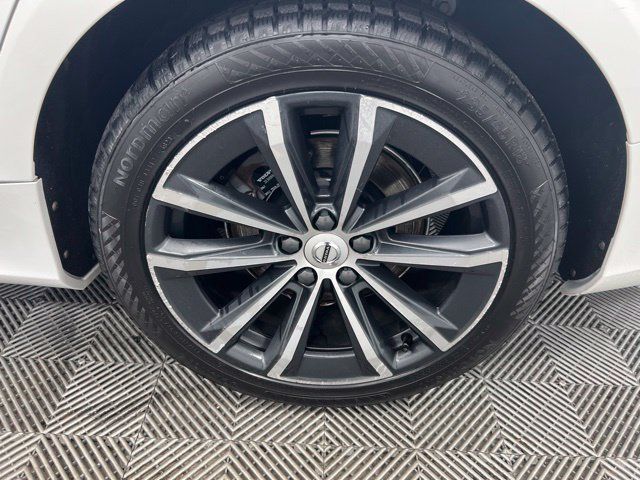 Used 2021 Volvo S60 T5 Momentum w/ Advanced Package FWD image 9