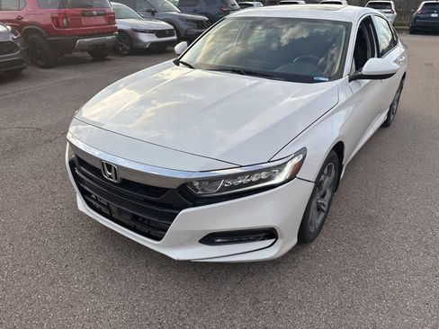 Used 2018 Honda Accord EX image 9