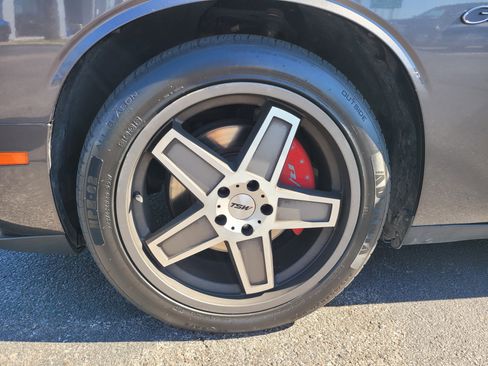 Used 2015 Dodge Challenger R/T Plus image 8