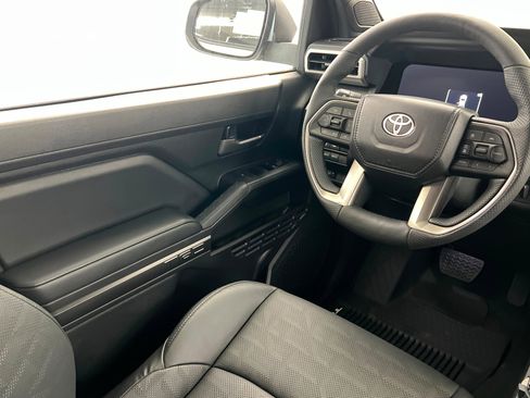 New 2026 Toyota Tacoma TRD Off-Road AWD/4WD image 11
