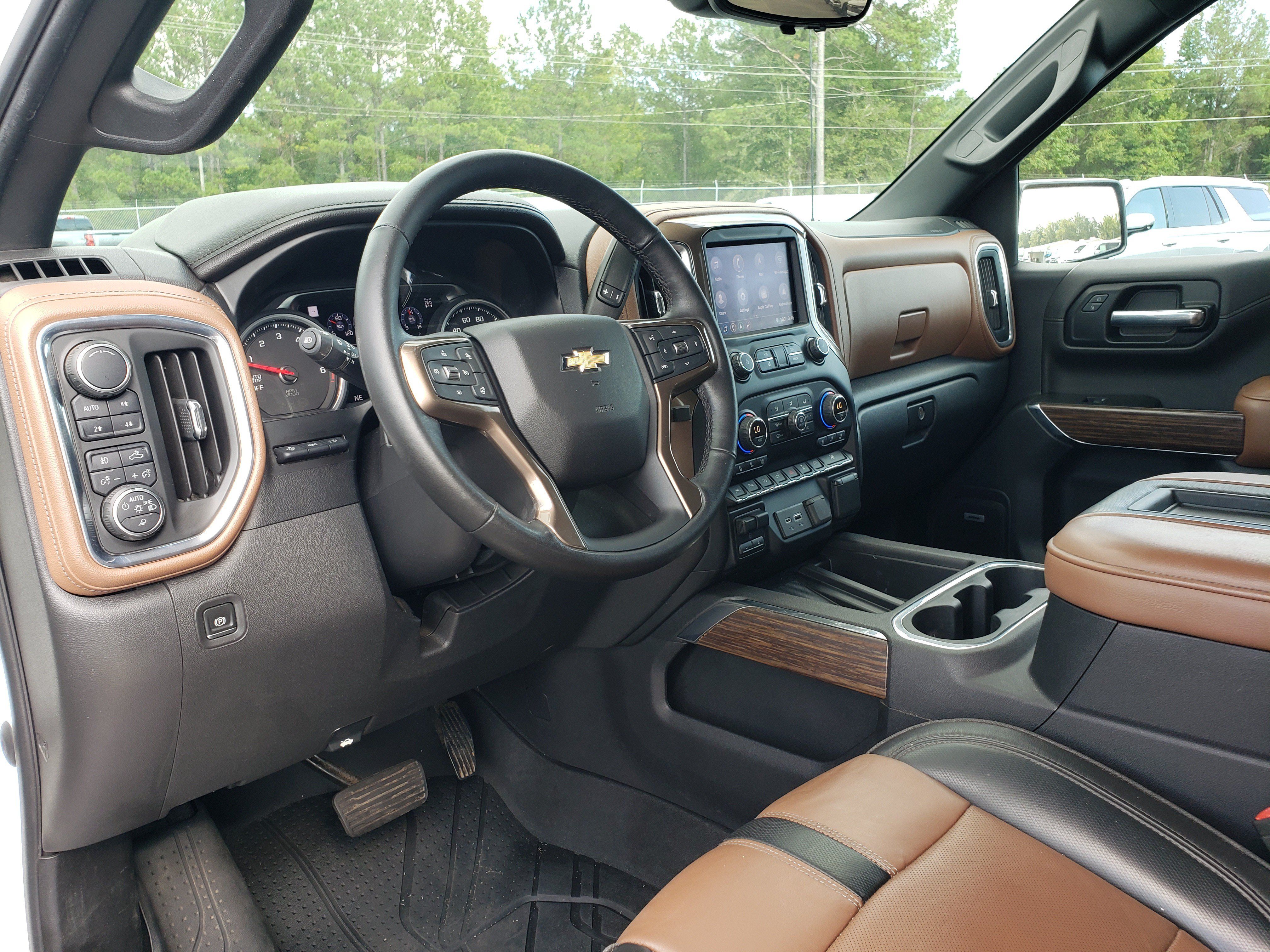 Used 2019 Chevrolet Silverado 1500 High Country w/ Technology Package AWD/4WD image 27