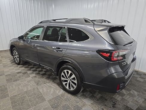 Used 2022 Subaru Outback Premium image 9