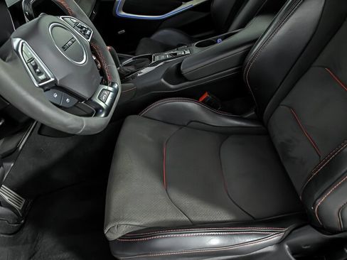 Used 2020 Chevrolet Camaro ZL1 RWD image 18