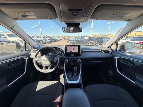 Used 2025 Toyota RAV4 LE image 32