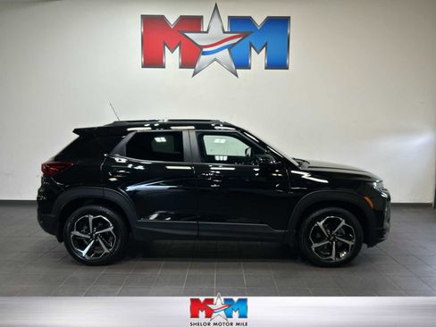 Used 2022 Chevrolet TrailBlazer RS w/ Sun and Liftgate Package image 1