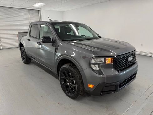 New 2026 Ford Maverick XLT w/ XLT Luxury Package image 3