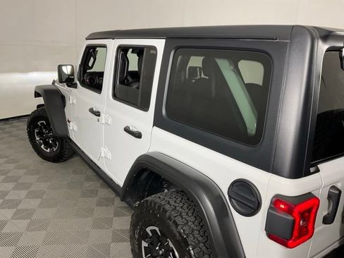 Used 2024 Jeep Wrangler Unlimited Rubicon w/ Technology Group AWD/4WD image 44