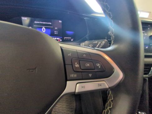 Used 2022 Volkswagen Taos SE image 15