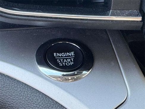 Used 2022 Ford Explorer XLT w/ Equipment Group 202A image 26