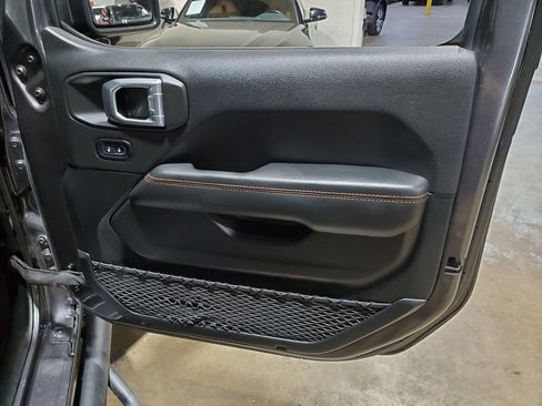 Used 2021 Jeep Gladiator Mojave AWD/4WD image 17