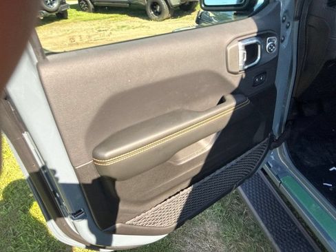 New 2026 Jeep Wrangler Unlimited Sahara AWD/4WD image 16