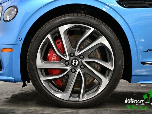 Used 2025 Bentley Flying Spur Plug-In Hybrid image 64