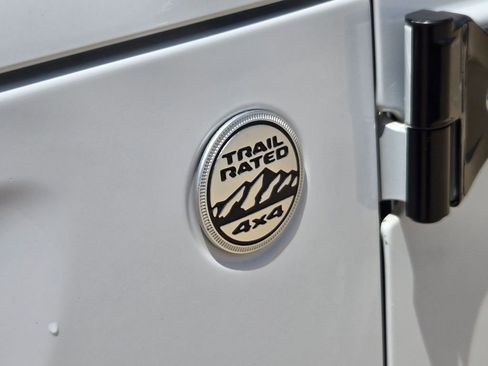 Used 2020 Jeep Wrangler Unlimited Sport S AWD/4WD image 32