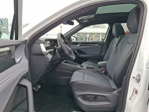 New 2026 Volkswagen Tiguan SE R-Line image 6