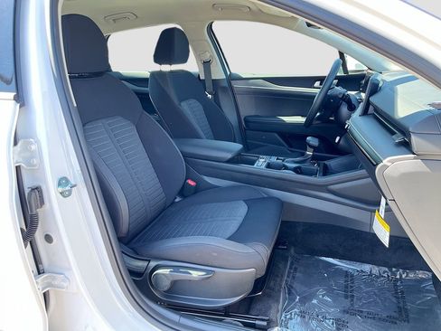 Certified 2025 Kia K5 LXS image 31