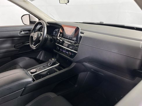 Used 2022 Nissan Pathfinder SV image 26