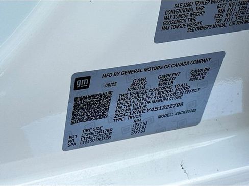 Used 2025 Chevrolet Silverado 2500 LT w/ Safety Package image 32