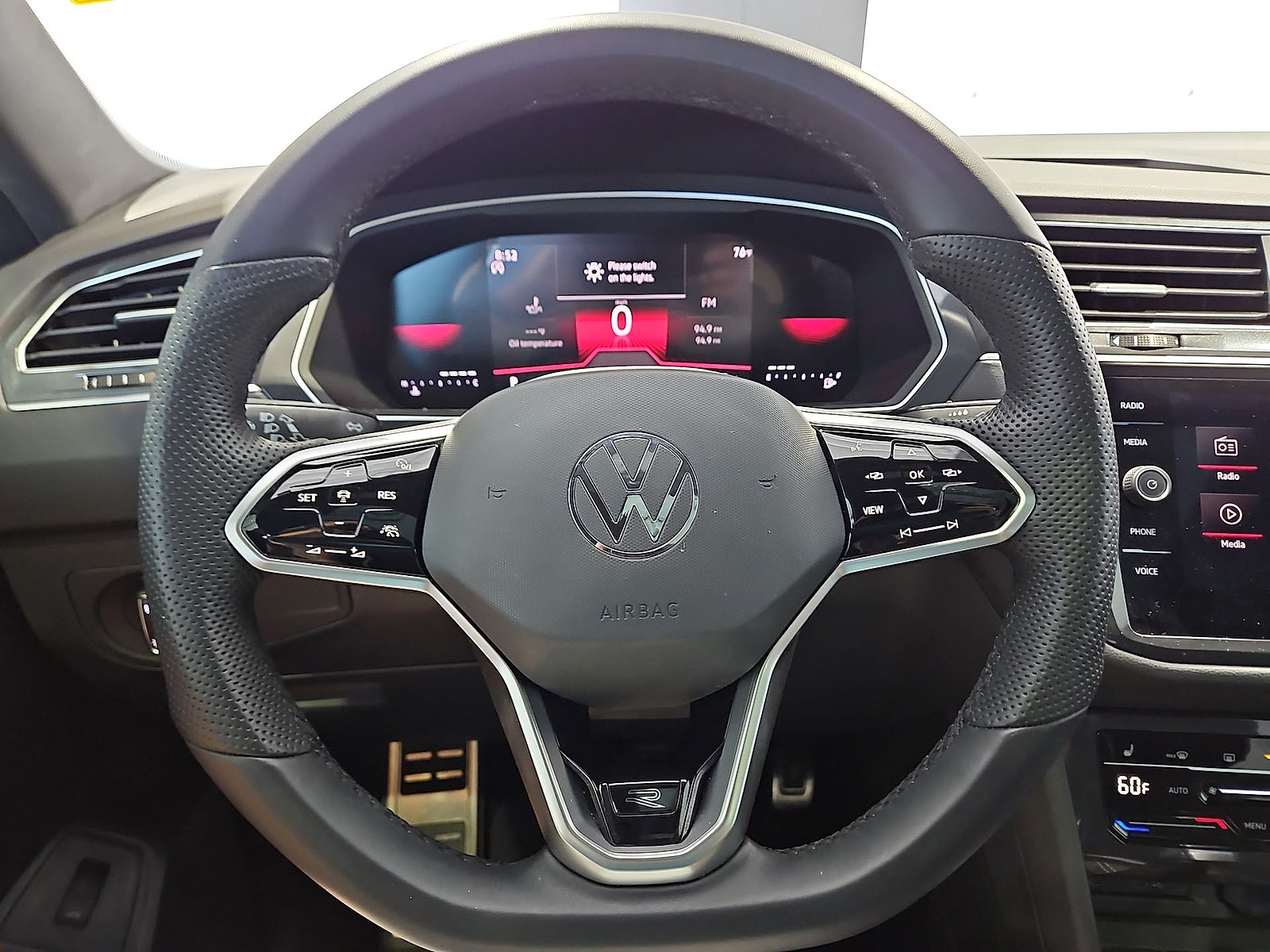 Certified 2024 Volkswagen Tiguan SE R-Line w/ MDO Package, Three-Row FWD image 21