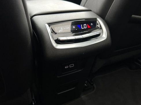 Used 2022 Cadillac XT6 Premium Luxury AWD/4WD image 18