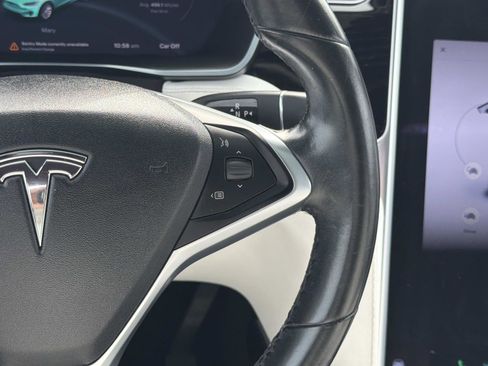 Used 2018 Tesla Model X 100D image 9